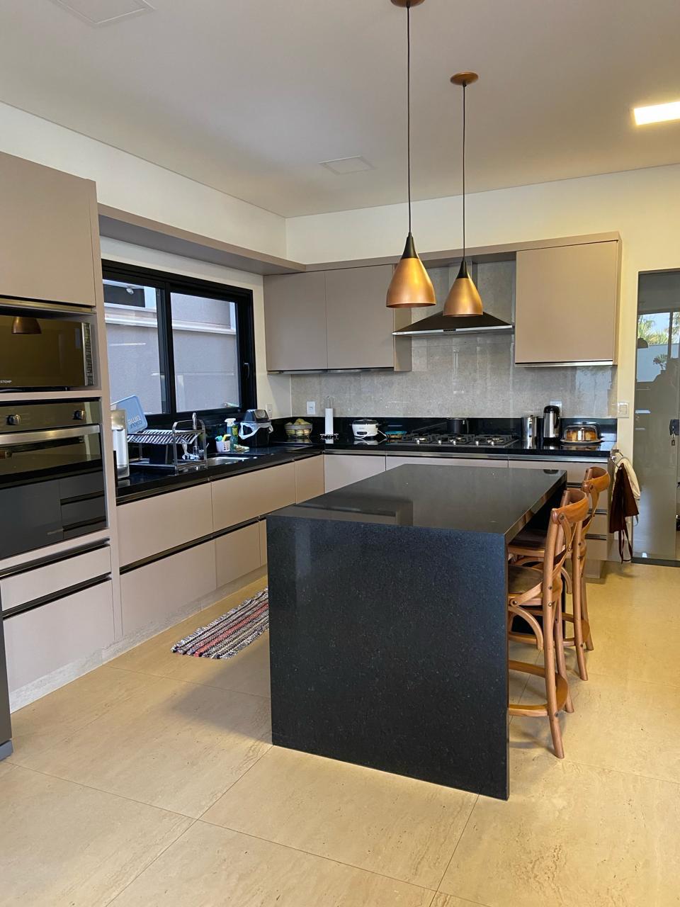 Sobrado de Alto Padrão à Venda com 3 Suítes – Ecoville I | Dourados/MS — foto