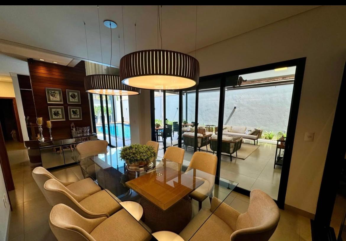 Sobrado de Alto Padrão à Venda com 4 Suítes – Ecoville | Dourados/MS — foto