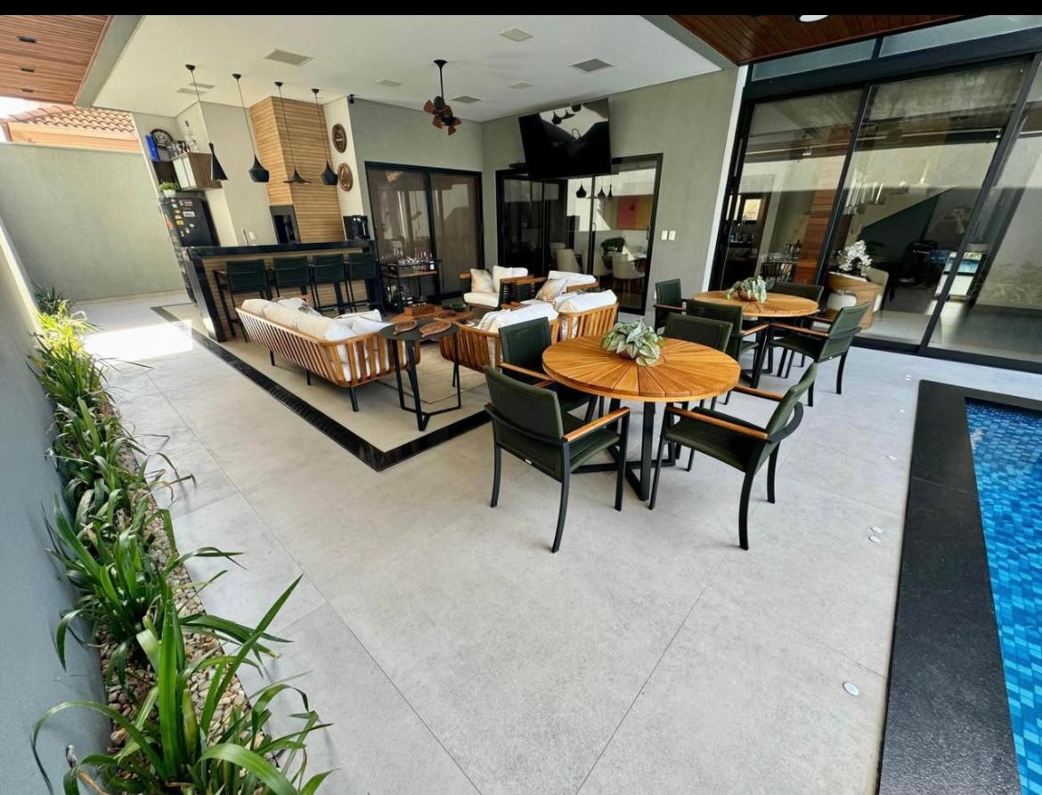 Sobrado de Alto Padrão à Venda com 4 Suítes – Ecoville | Dourados/MS — foto