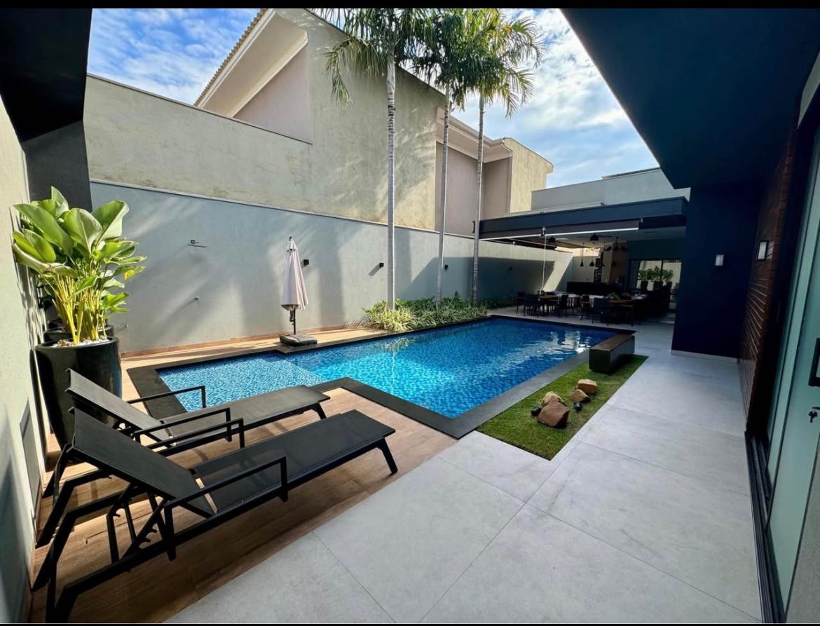 Sobrado de Alto Padrão à Venda com 4 Suítes – Ecoville | Dourados/MS — foto