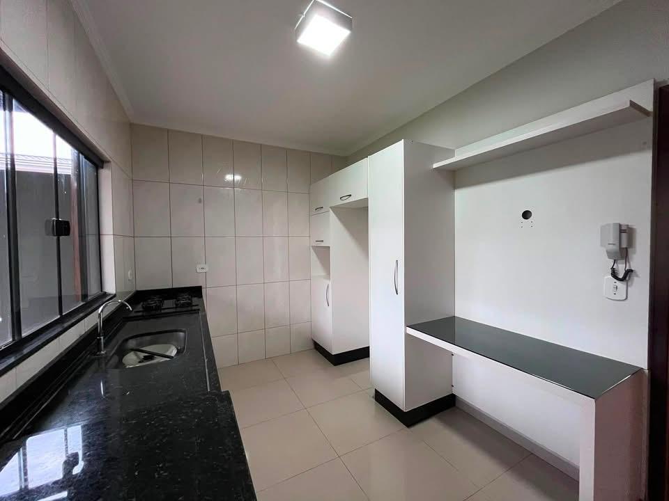 Sobrado à Venda com 3 Quartos – Santa Fé | Dourados/MS — foto