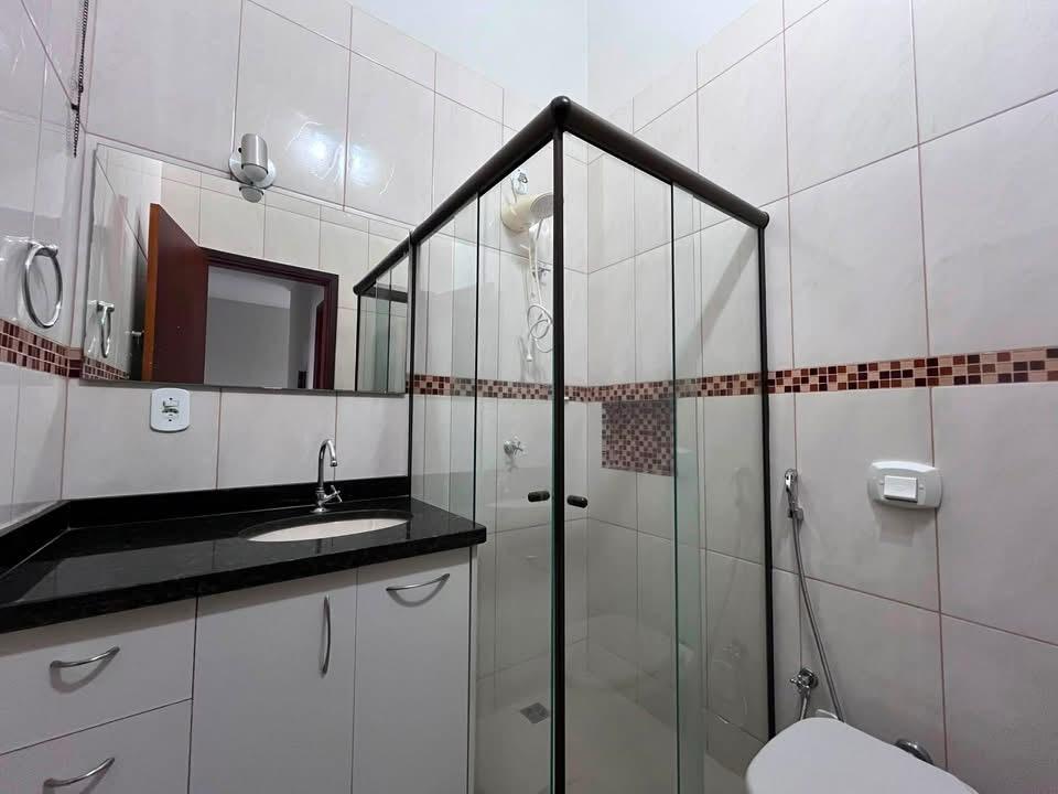Sobrado à Venda com 3 Quartos – Santa Fé | Dourados/MS — foto