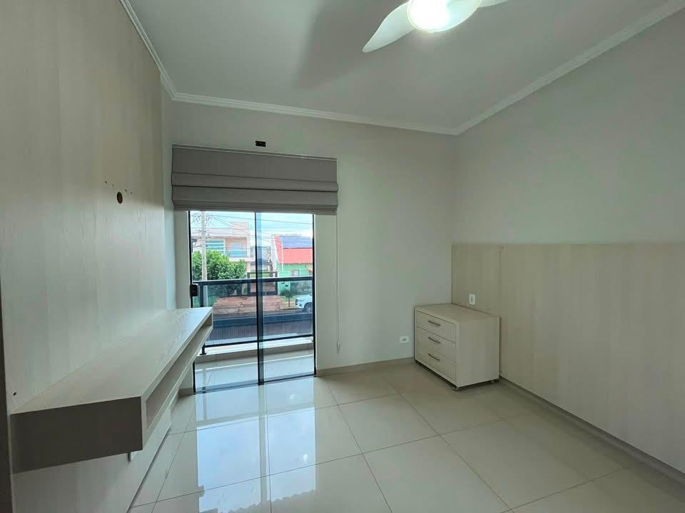 Sobrado à Venda com 3 Quartos – Santa Fé | Dourados/MS — foto