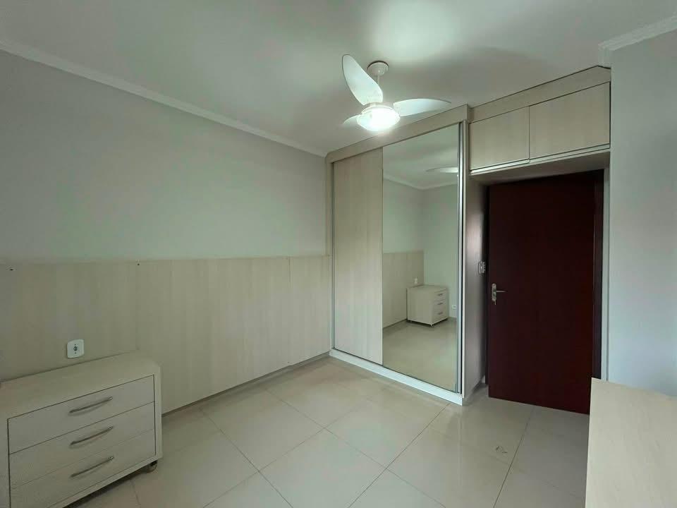 Sobrado à Venda com 3 Quartos – Santa Fé | Dourados/MS — foto