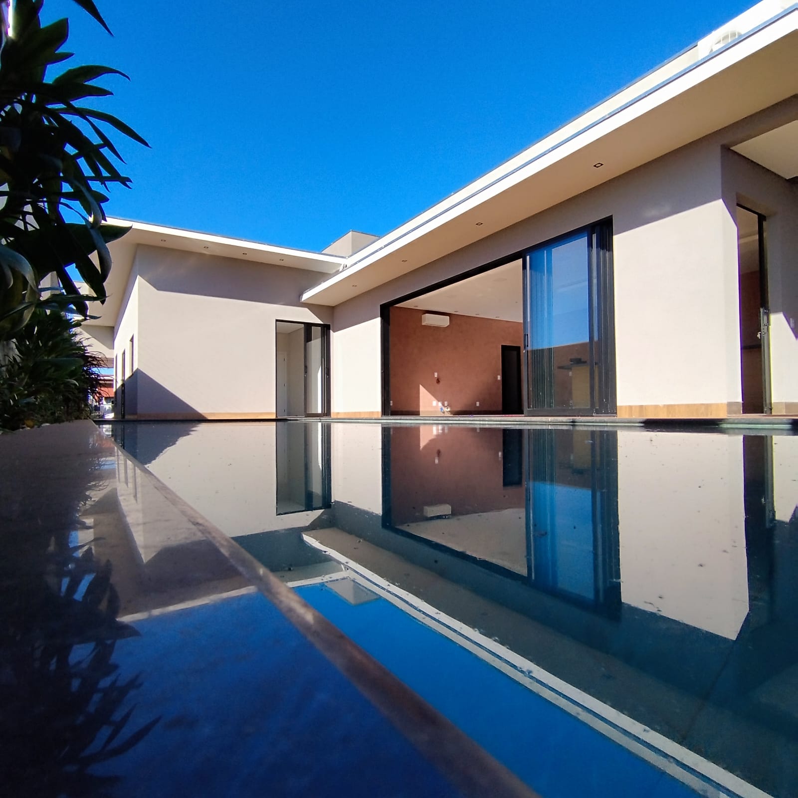 Casa de Alto Padrão à Venda com 4 Suítes – Jardim Girassol | Dourados/MS — foto