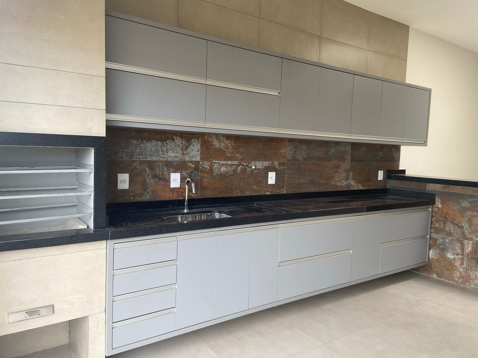 Casa à Venda com 3 Quartos – Residencial Monte Carlo | Dourados/MS — foto