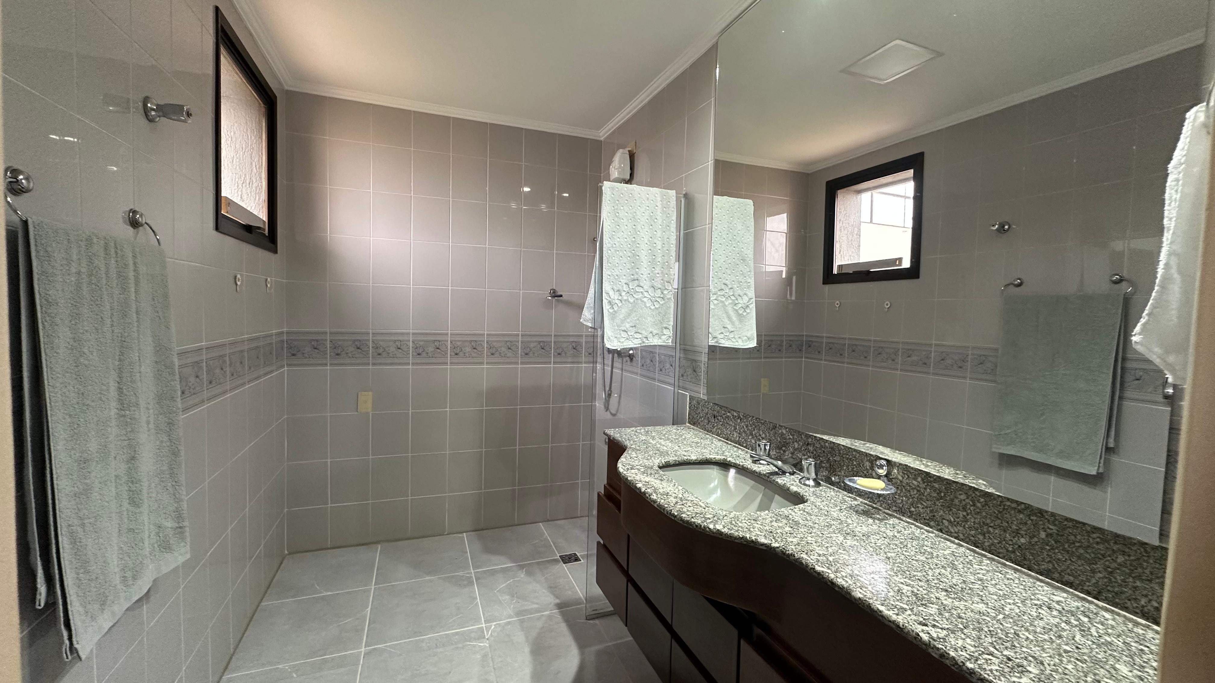 Apartamento à Venda com 3 Suítes – Centro | Dourados/MS — foto