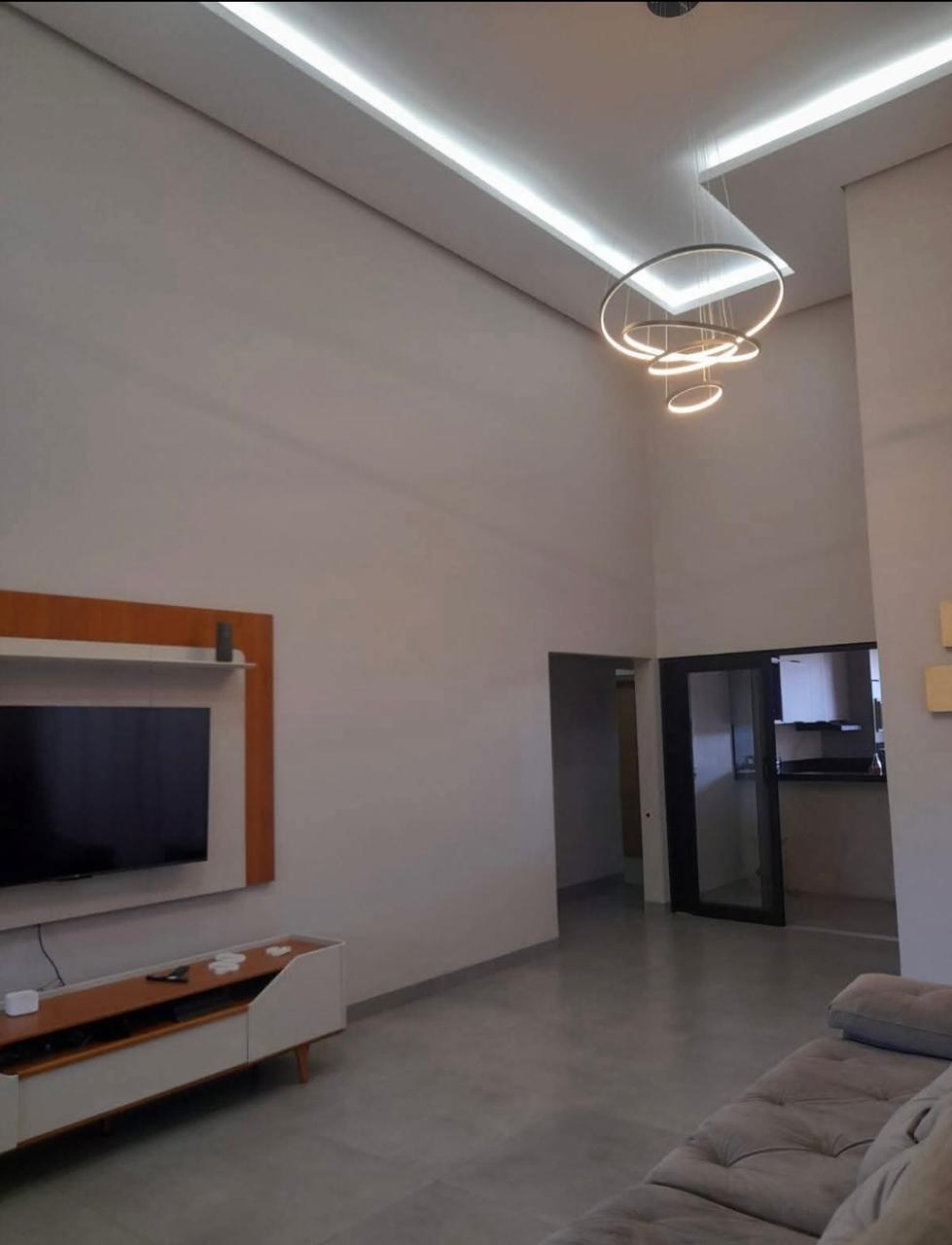 Casa de Alto Padrão à Venda com 4 Quartos – Santa Fé | Dourados/MS — foto
