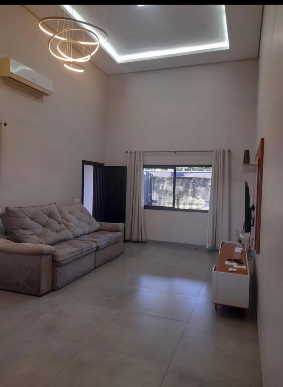Casa de Alto Padrão à Venda com 4 Quartos – Santa Fé | Dourados/MS — foto