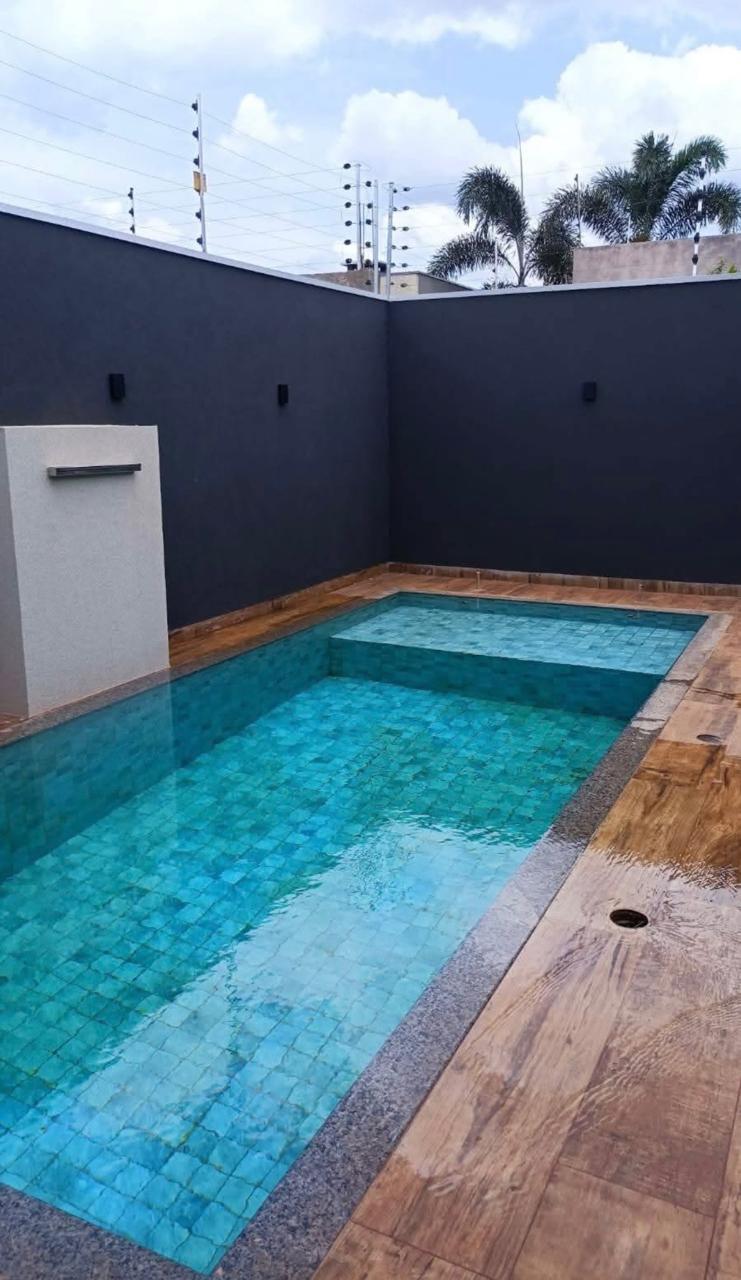Casa de Alto Padrão à Venda com 4 Quartos – Santa Fé | Dourados/MS — foto