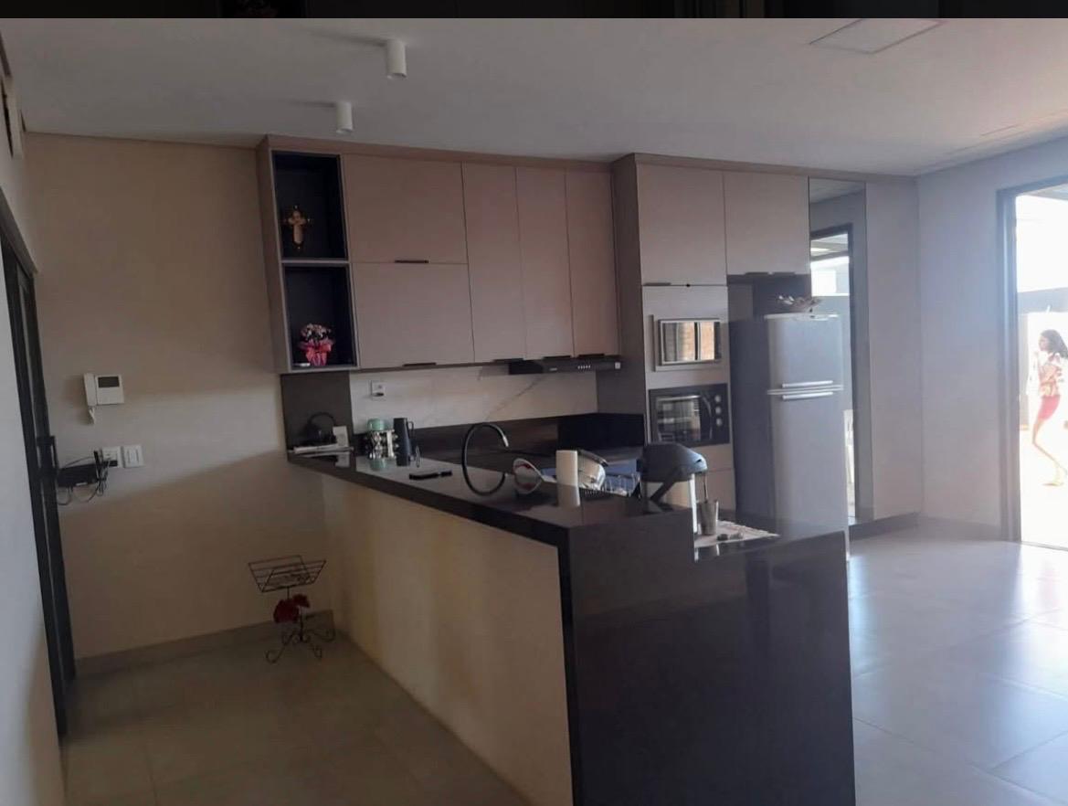 Casa de Alto Padrão à Venda com 4 Quartos – Santa Fé | Dourados/MS — foto