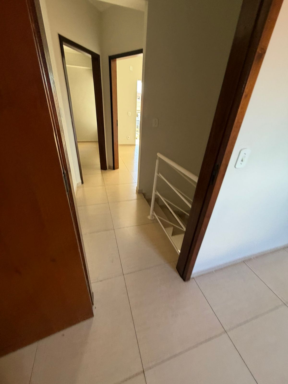 Sobrado para Locação com 3 Quartos – Dourados/MS — foto