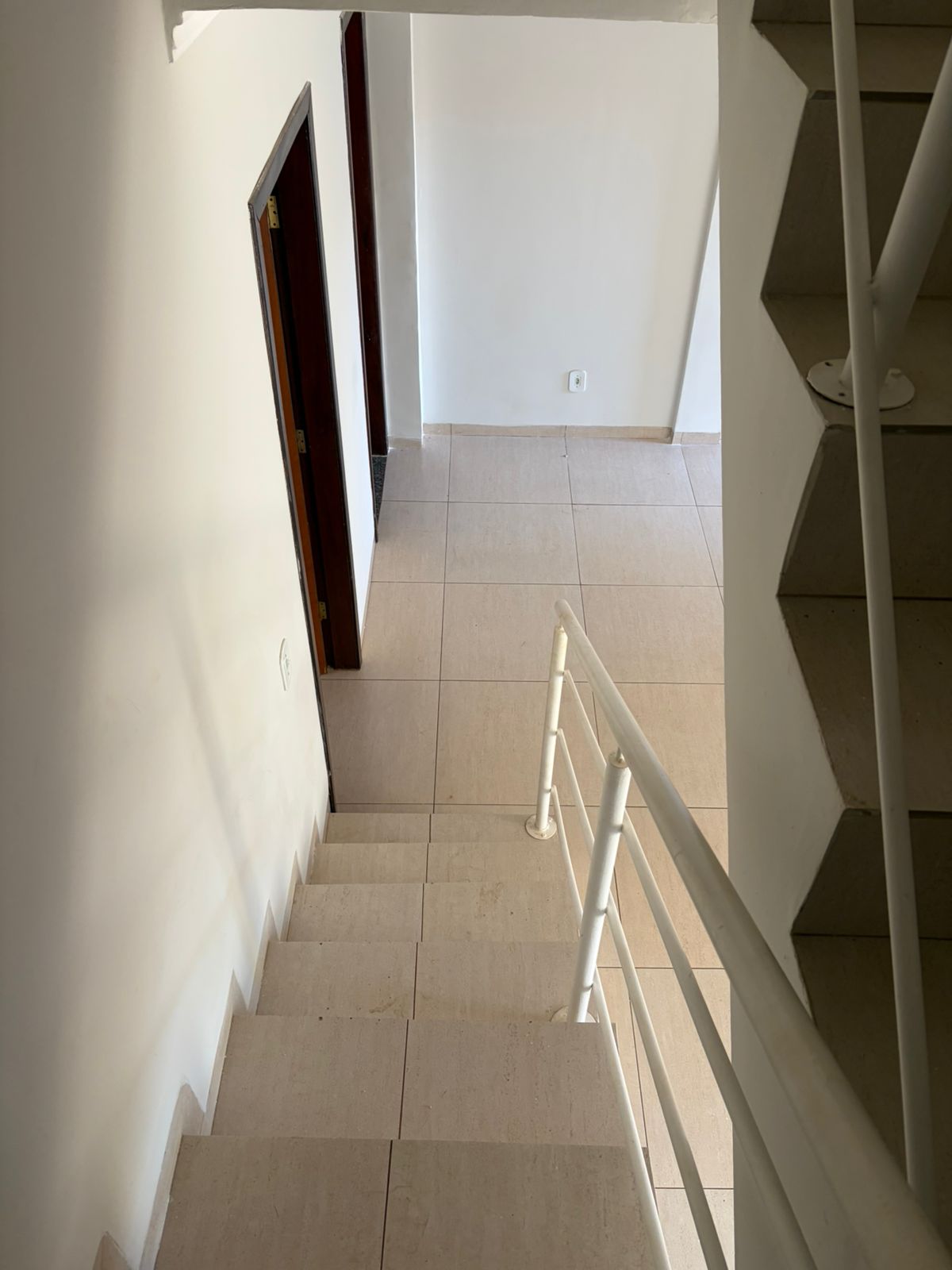 Sobrado para Locação com 3 Quartos – Dourados/MS — foto
