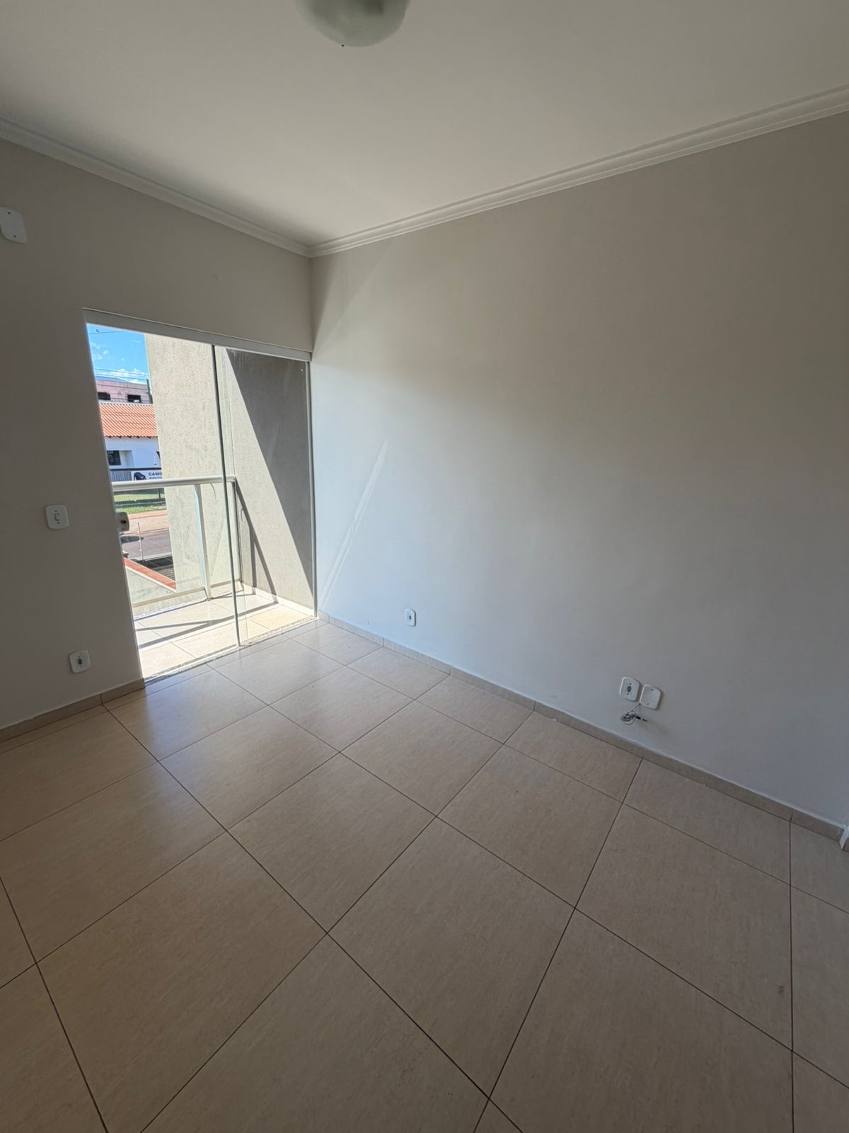 Sobrado para Locação com 3 Quartos – Dourados/MS — foto