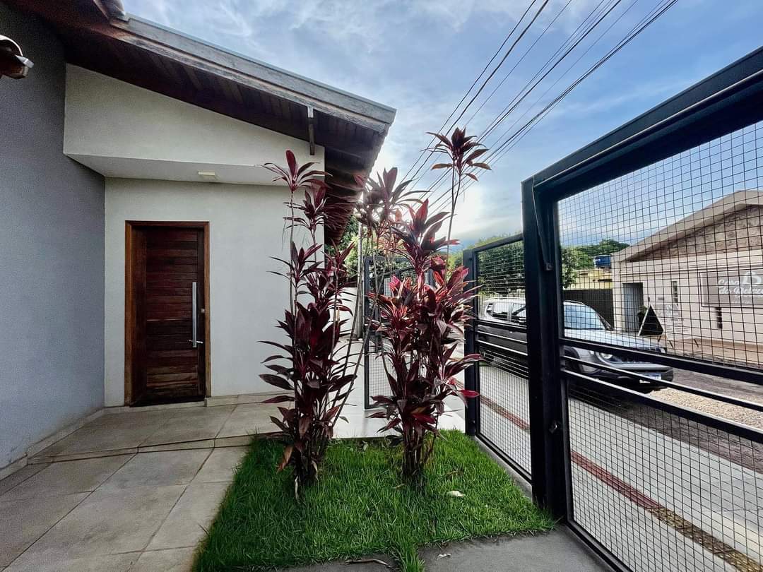Casa à Venda com 3 Quartos – BNH 3º Plano | Dourados/MS — foto