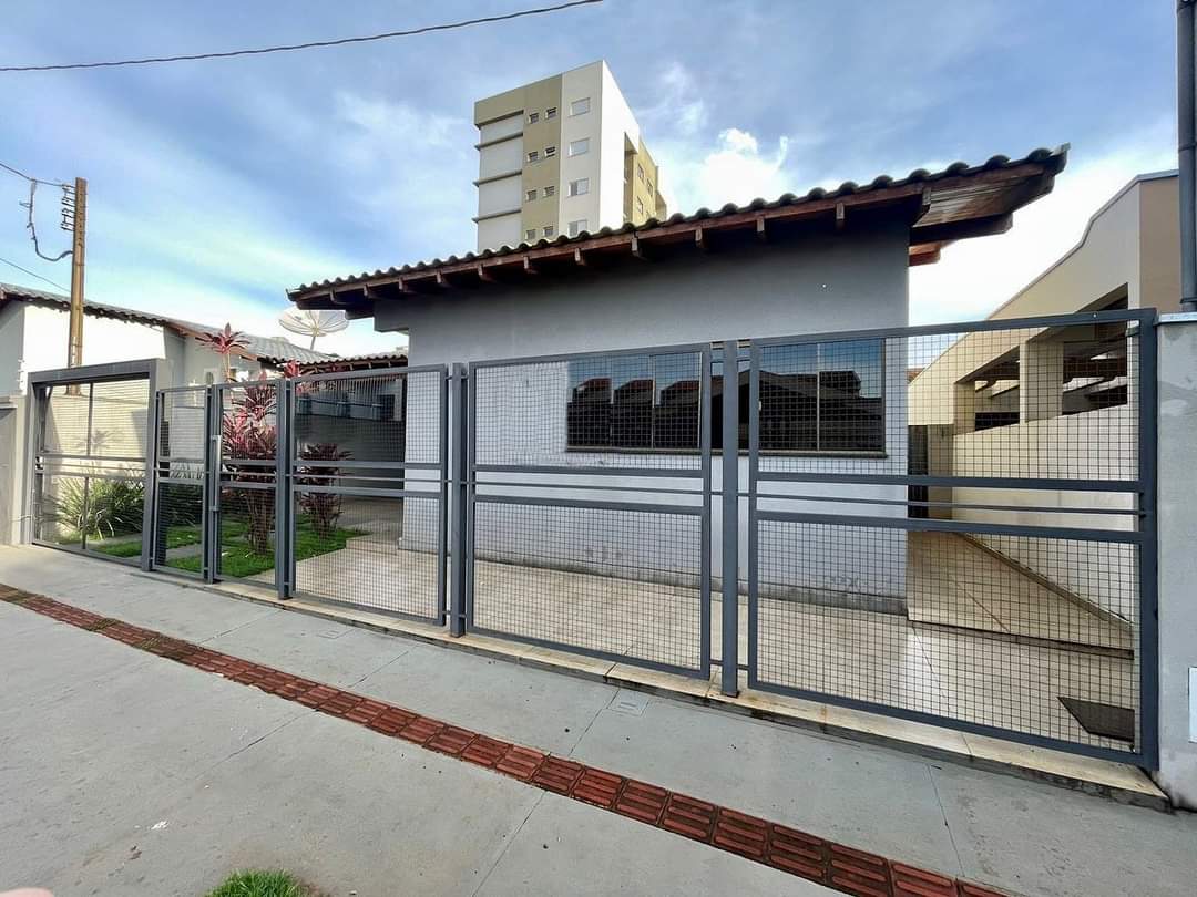 Casa à Venda com 3 Quartos – BNH 3º Plano | Dourados/MS — foto