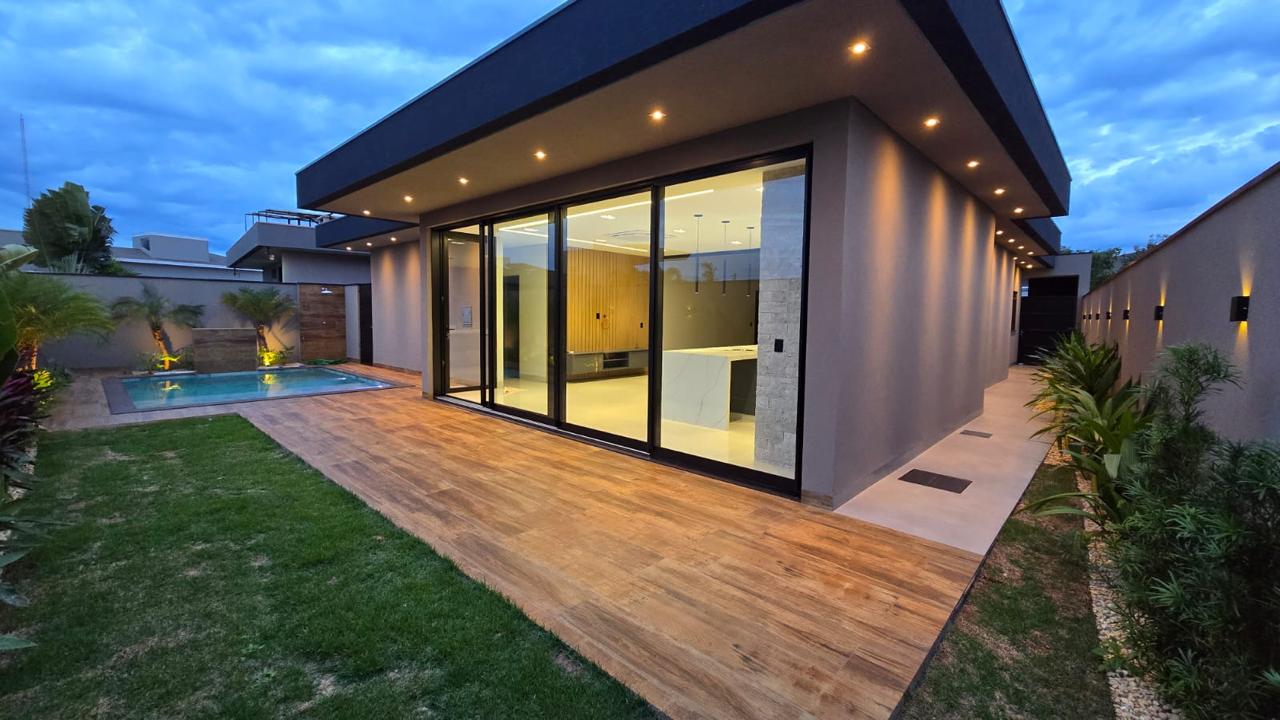 Casa de Alto Padrão à Venda com 3 Suítes – Condomínio Bourbon | Dourados/MS — foto