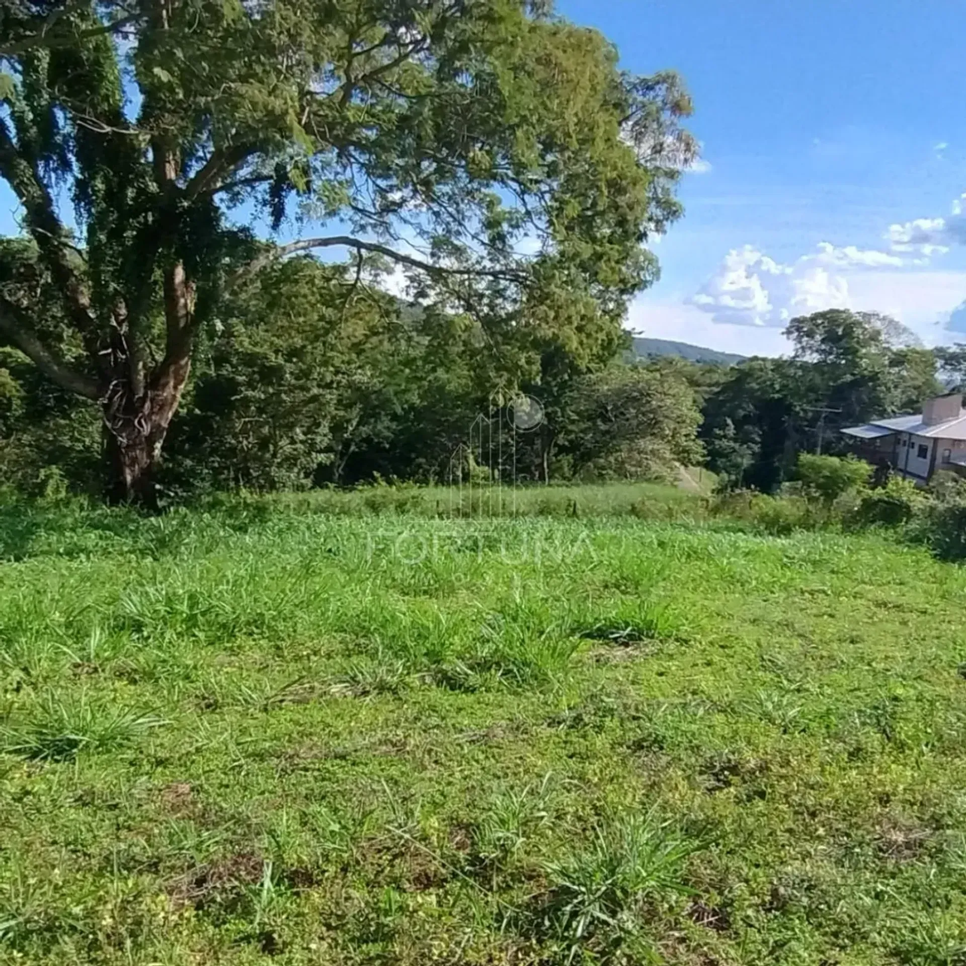 Terreno à Venda – Condomínio Águas da Serra | Hidrolândia/GO — foto